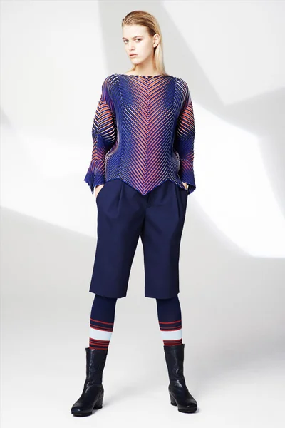Look 10